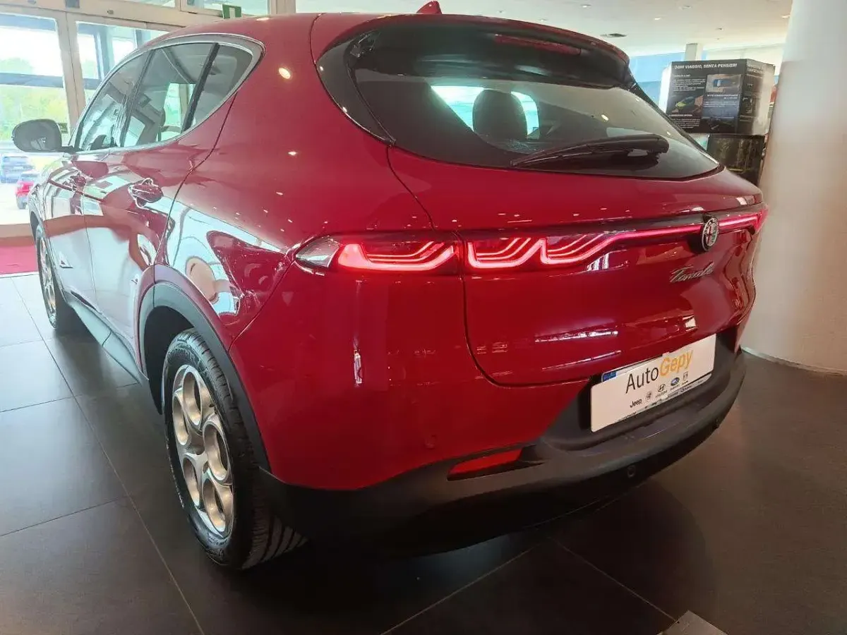 Usata Alfa Romeo Tonale 131 CV (96 kW) 2023 Rosso SUV