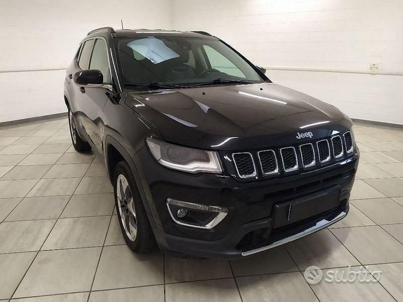 Nero Usata 2018 Jeep Compass SUV | 16.500 € (Buon prezzo) - Immagine 1/4