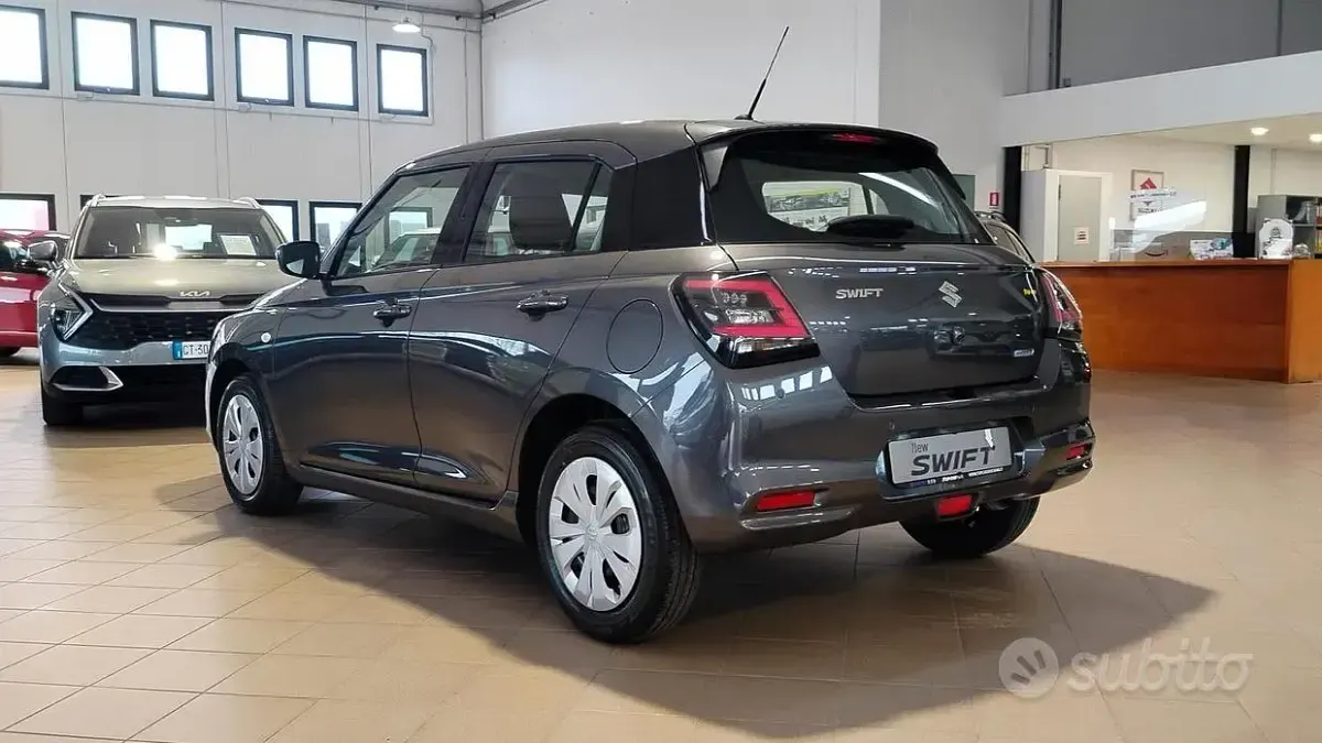 Nuova Suzuki Swift 82 CV (60 kW) 2026 Grigio Utilitaria