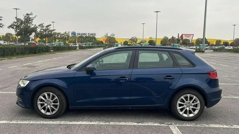 Usata Audi A3 Attraction 110 CV (80 kW) 2014 Blu/azzurro Berlina