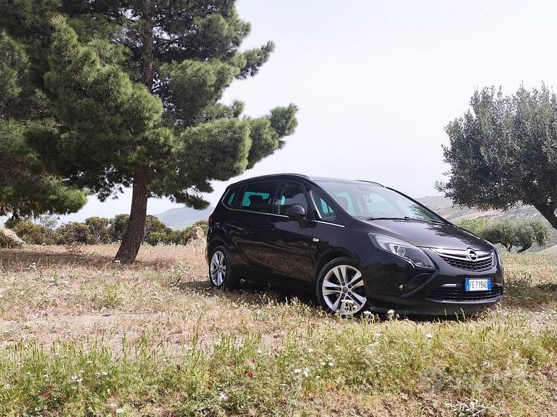 Usata Opel Zafira 136 CV (100 kW) 2016 Nero Monovolume