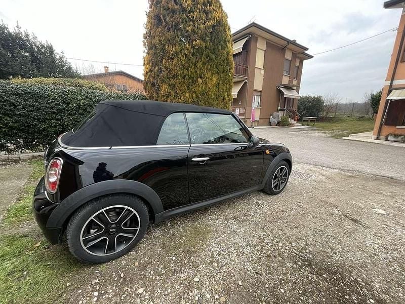 Usata Mini One Cabriolet 98 CV (72 kW) 2012 Cabrio