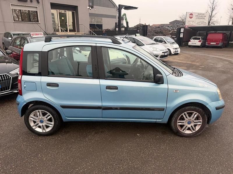 Usata Fiat Panda Dynamic 69 CV (50 kW) 2005 Blu Berlina