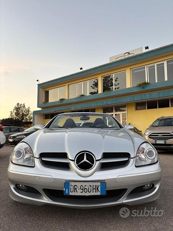 Usata Mercedes SLK200 163 CV (119 kW) 2008 Grigio Cabrio