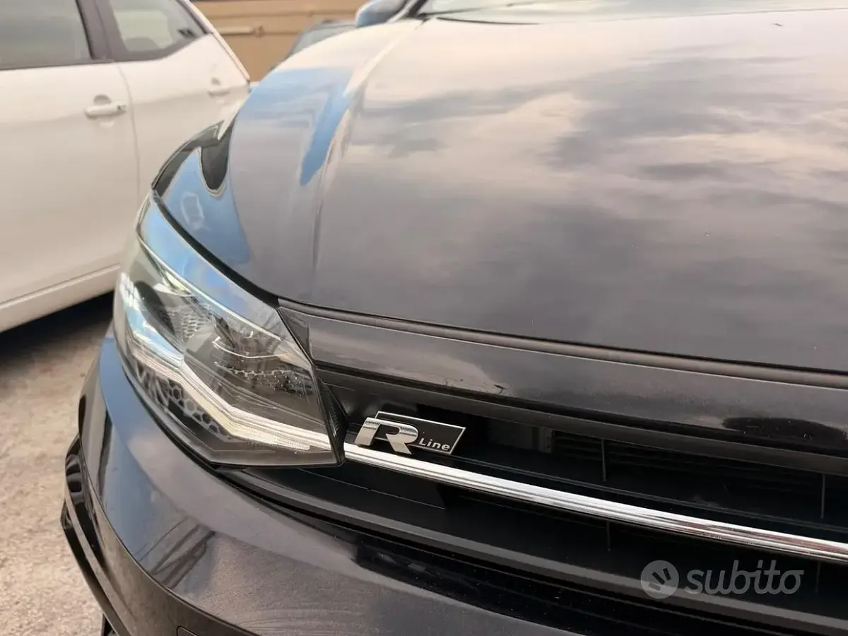 Usata VW Polo R-line 95 CV (69 kW) 2018 Nero Utilitaria