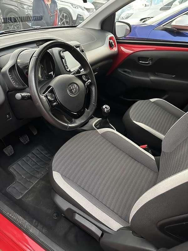 Usata Toyota Aygo X-play 72 CV (52 kW) 2019 Utilitaria