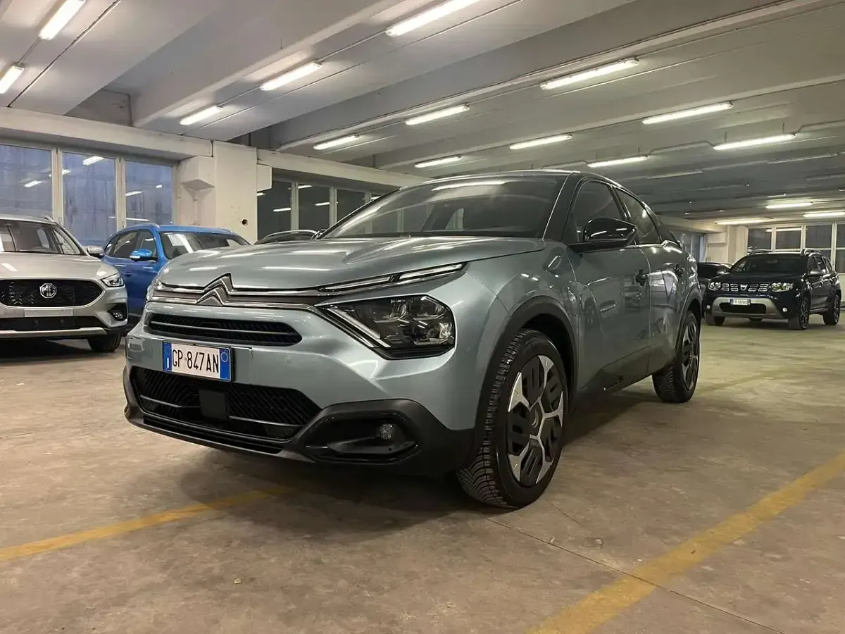 Usata Citroën C4 Feel 101 CV (74 kW) 2023 Azzurro met . SUV
