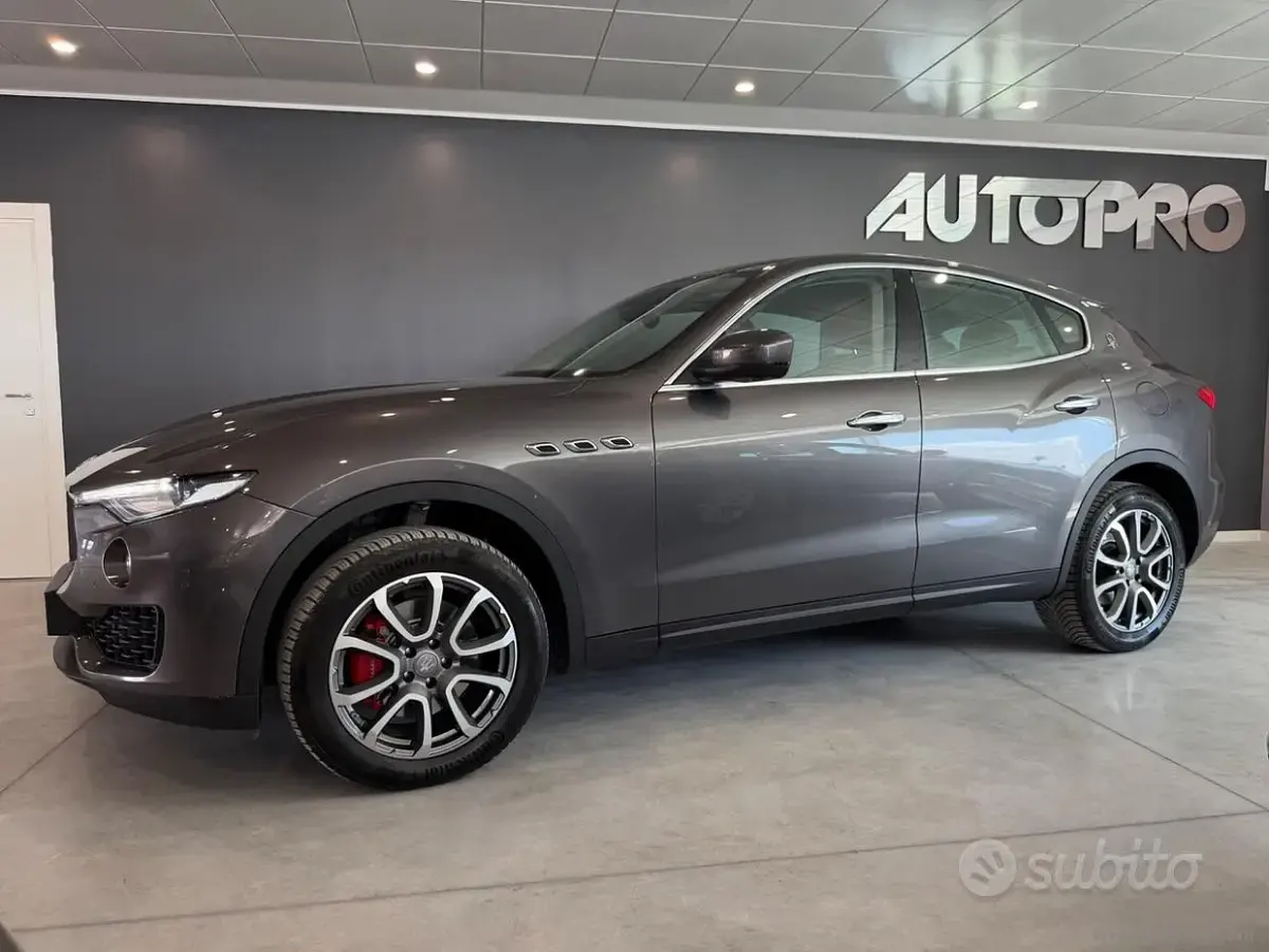 Usata Maserati Levante 250 CV (183 kW) 2018 Grigio SUV