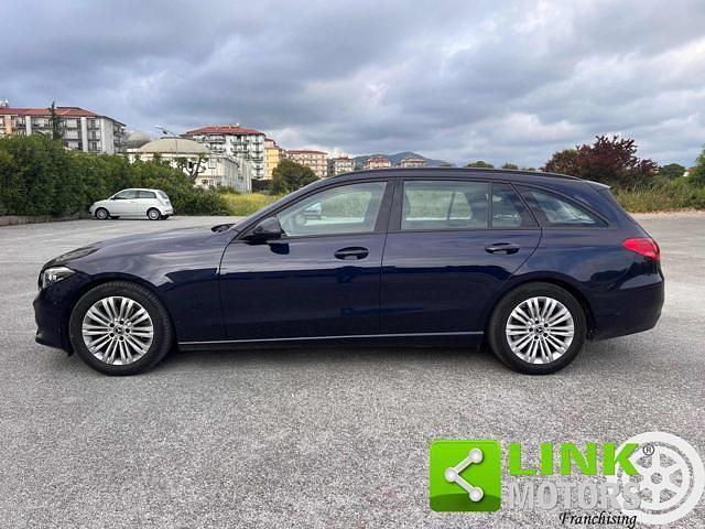 Usata Mercedes C220 Business 200 CV (147 kW) 2022 Blu Station wagon