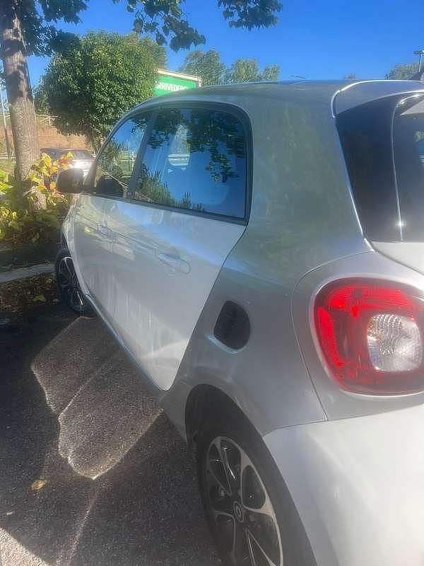 Usata Smart ForFour Passion 71 CV (52 kW) 2017 Bianco Utilitaria