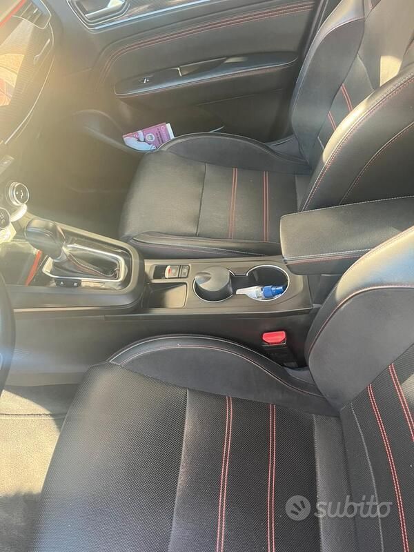 Usata Renault Arkana R.S. 140 CV (102 kW) 2021 Nero SUV