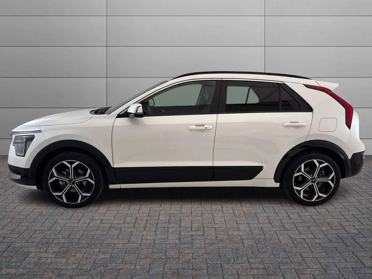 Usata Kia Niro 105 CV (77 kW) 2024 Bianco SUV