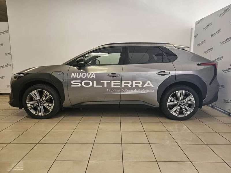 Usata Subaru Solterra 117 kW (160 CV) 2022 Grigio SUV