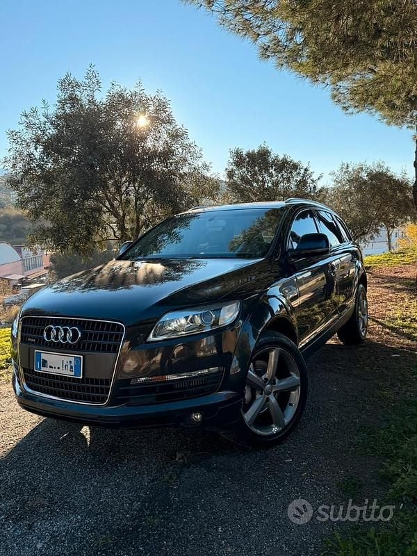 Usata 2009 Audi Q7 SUV | 15.000 € (Molto cara) - Immagine 1/4