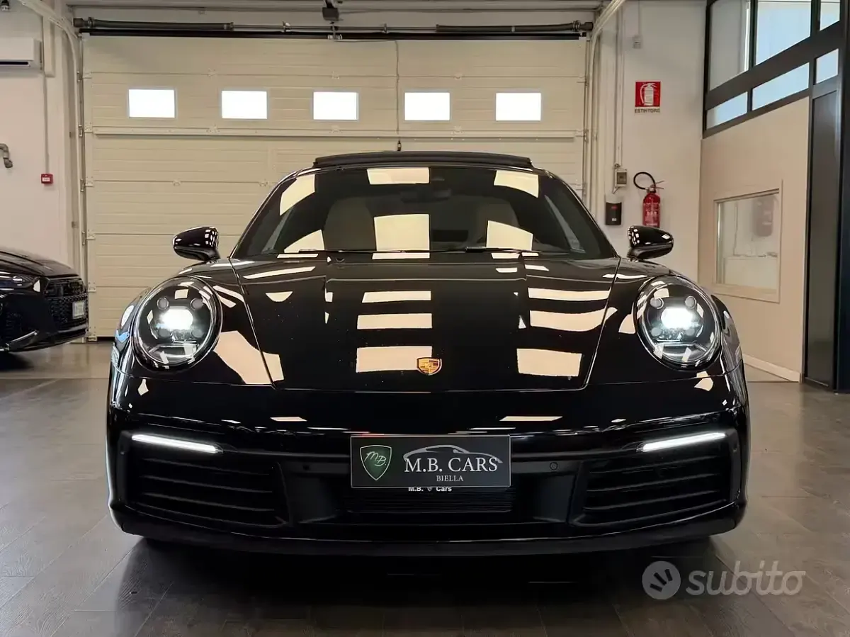 Usata Porsche 911 Carrera 4 385 CV (283 kW) 2021 Nero Coupé