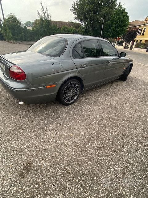 Usata Jaguar S-Type S 207 CV (152 kW) 2004 Grigio Berlina