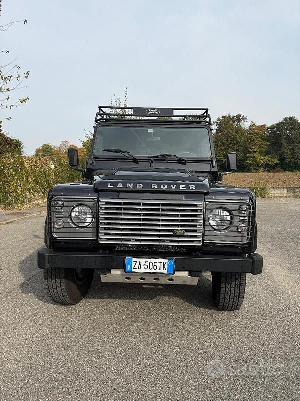 Usata Land Rover Defender Adventure 68 CV (50 kW) 2010 Nero SUV
