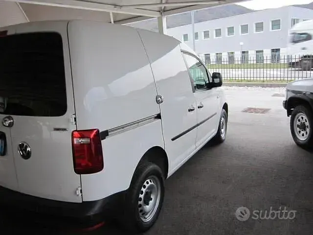 Usata VW Caddy 122 CV (89 kW) 2019 Bianco Monovolume