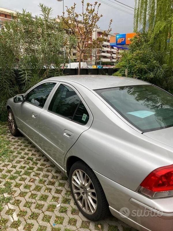 Usata Volvo S60 252 CV (185 kW) 2008 Grigio Berlina