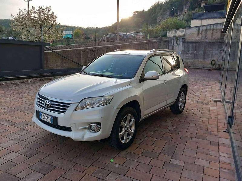 Usata Toyota RAV4 150 CV (110 kW) 2010 Bianco SUV