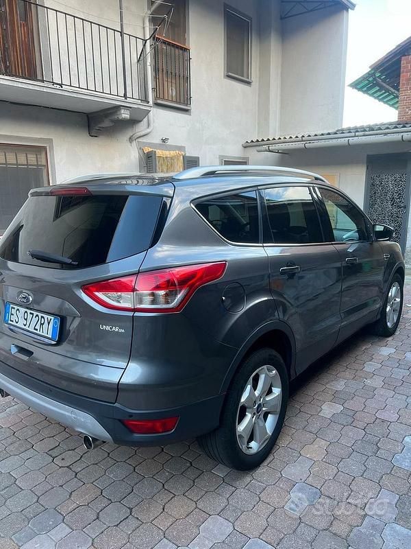 Usata Ford Kuga Titanium 140 CV (102 kW) 2013 Grigio SUV
