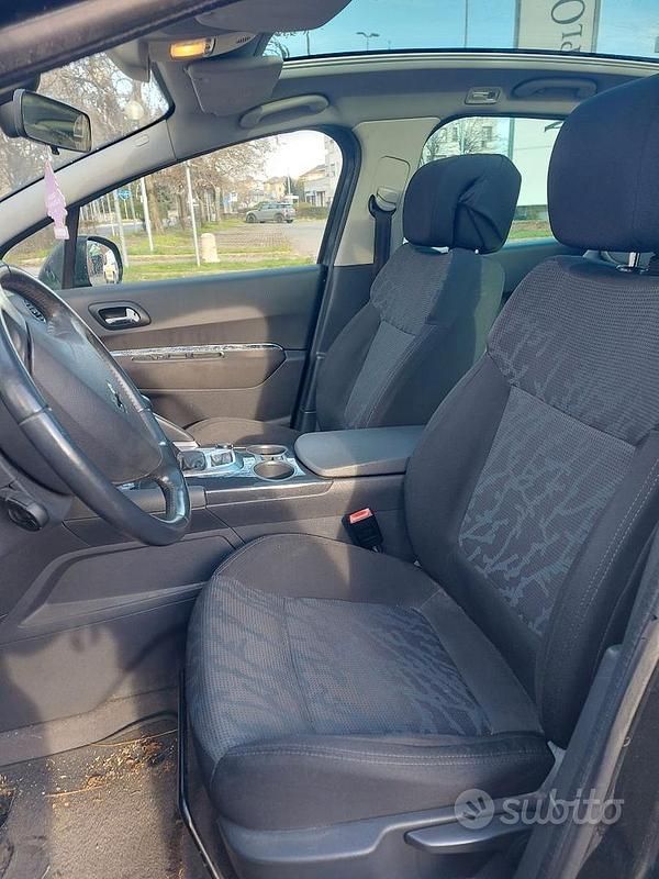 Usata Peugeot 3008 Business-Line 111 CV (81 kW) 2011 Station wagon