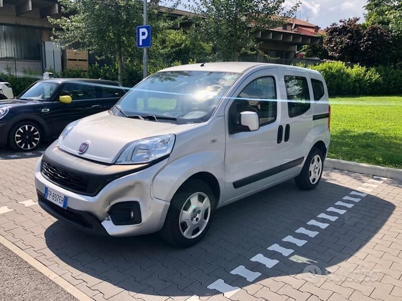 Usata Fiat Qubo Trekking 80 CV (58 kW) 2018 Grigio Monovolume