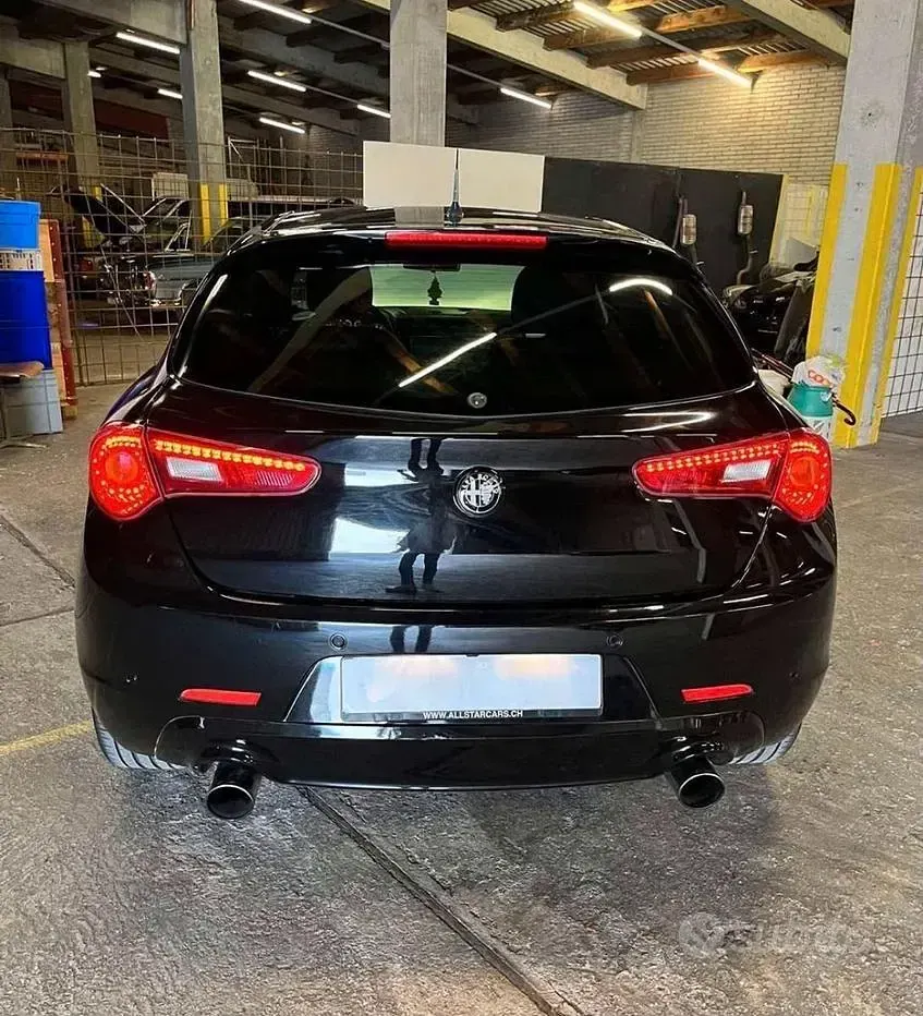 Usata Alfa Romeo Giulietta Turismo 95 CV (69 kW) 2010 Utilitaria