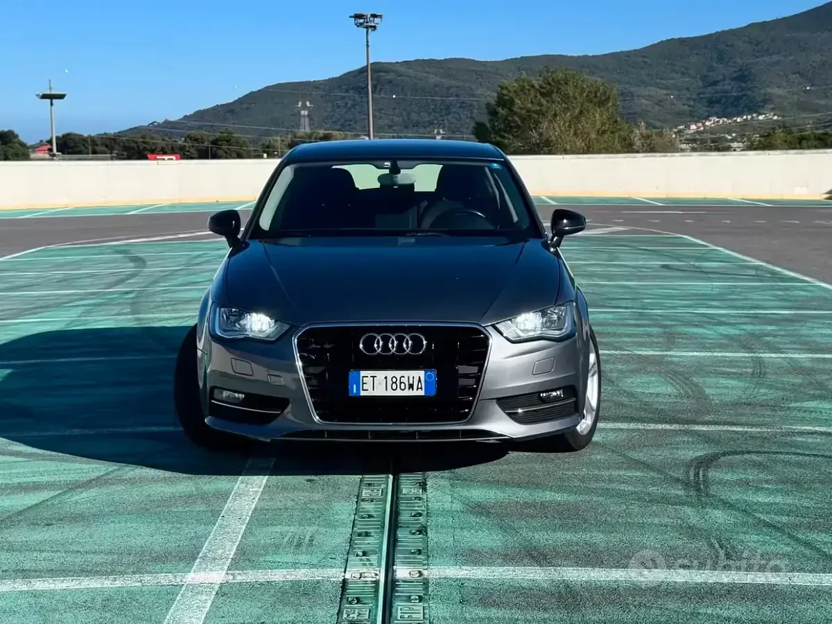 Occasion Audi A3 Ambition 105 PK (77 kW) 2015 Grijs Sedan