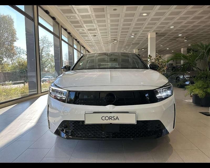 Nuova Opel Corsa 101 CV (74 kW) 2026 Kontur white Utilitaria
