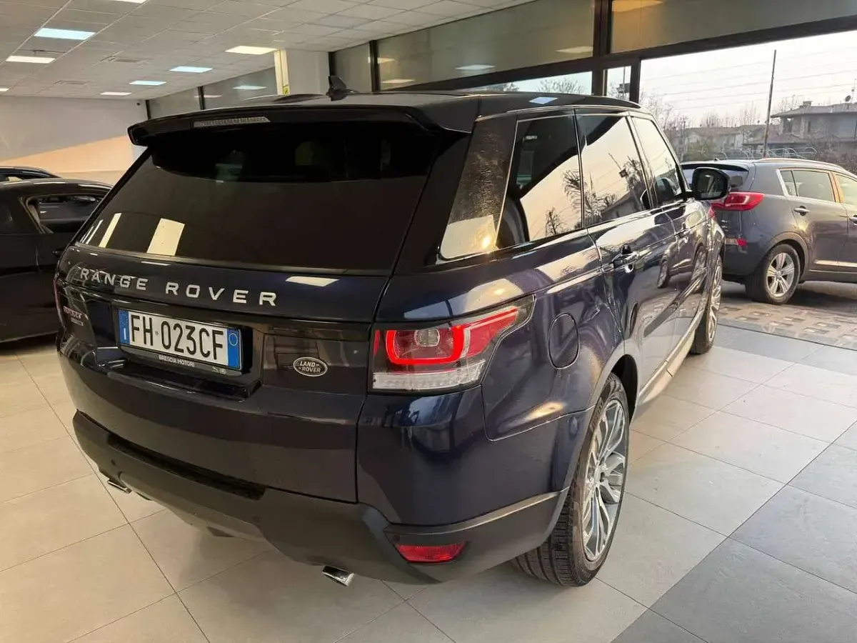 Usata Land Rover Range Rover Sport HSE 249 CV (183 kW) 2017 Blu/azzurro SUV