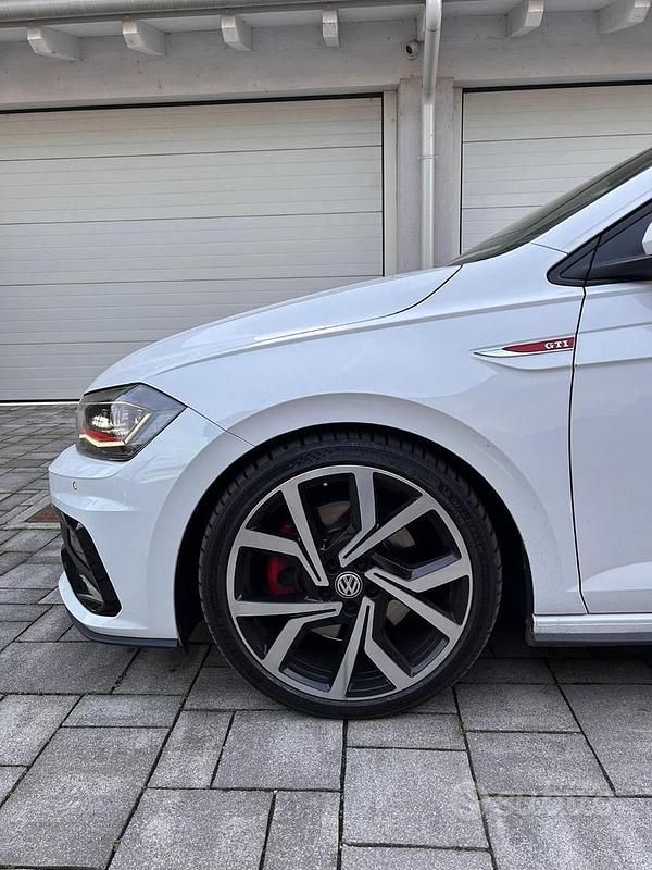 Usata VW Polo 207 CV (152 kW) 2023 Bianco Berlina