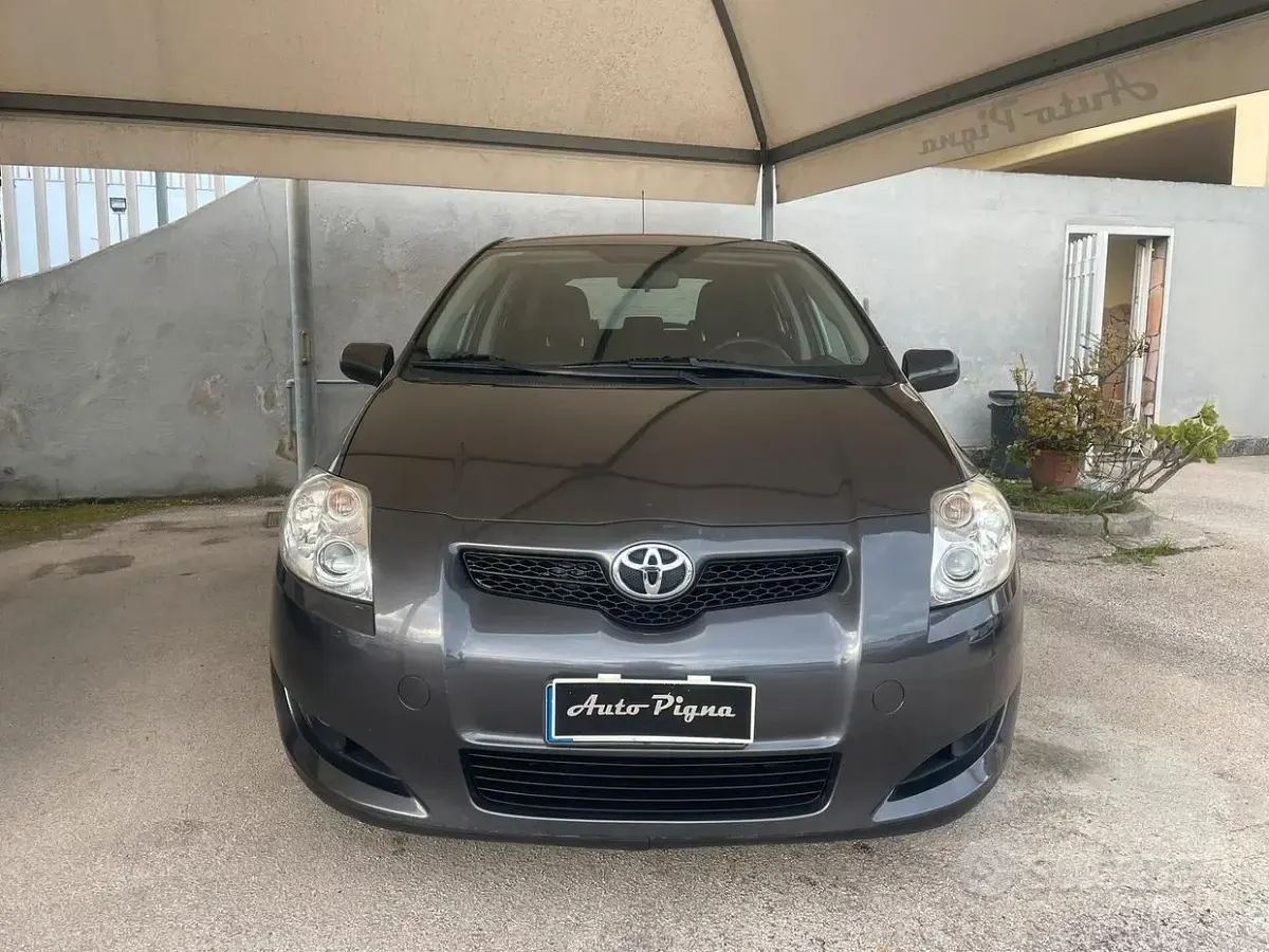 Usata Toyota Auris Sol 90 CV (66 kW) 2008 Grigio Utilitaria
