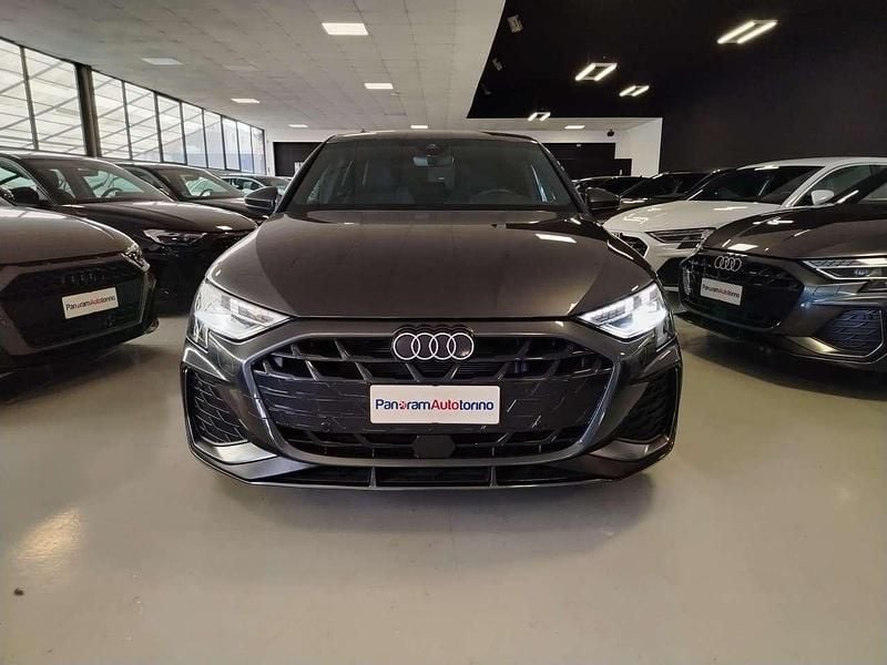 Usata Audi A3 S-Line 150 CV (110 kW) 2025 Daytona metallizzato Berlina