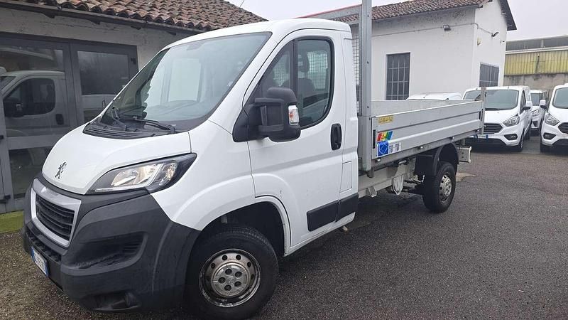 Usata Peugeot Boxer 165 CV (121 kW) 2020 Bianco / pastello Furgone