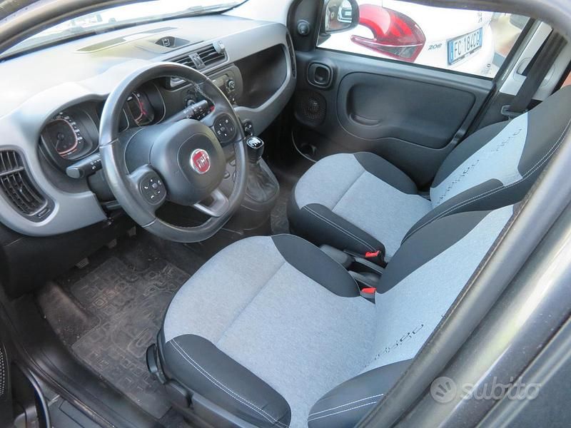 Usata Fiat Panda Lounge 69 CV (50 kW) 2018 Grigio Utilitaria