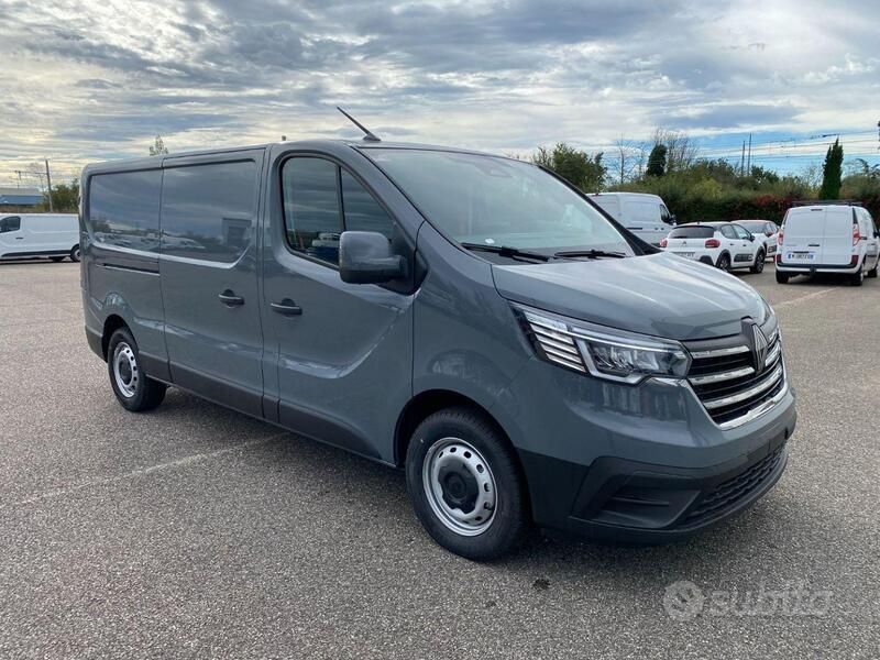 Usata 2024 Renault Trafic Monovolume | 29.990 € - Immagine 1/3