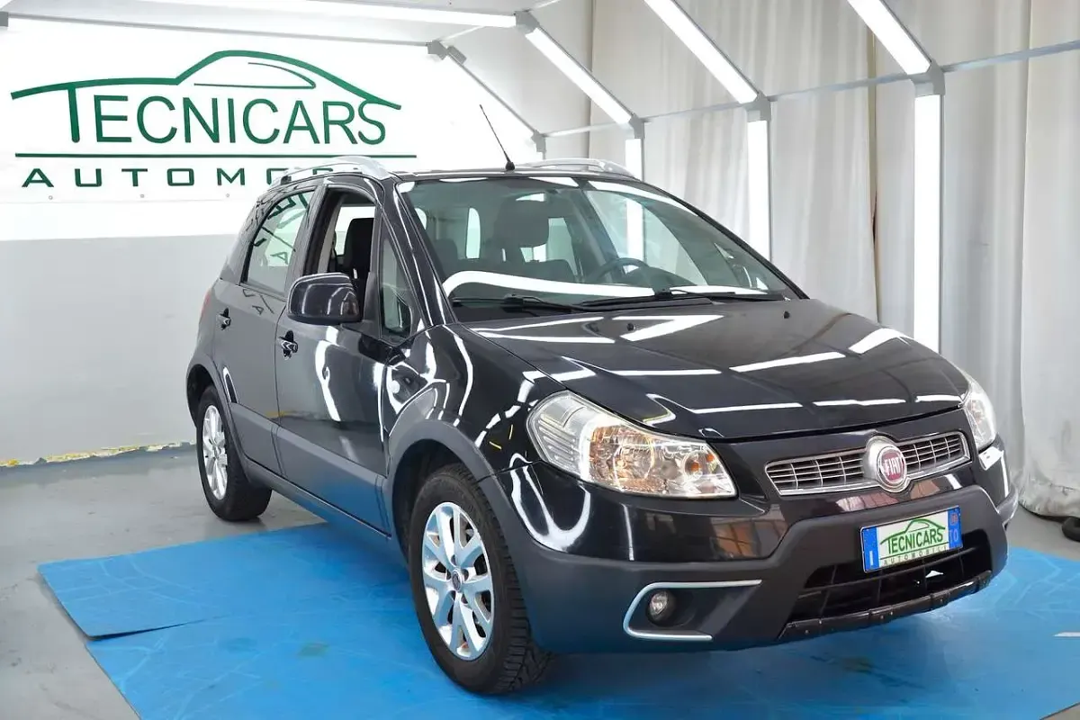 Begagnad Fiat Sedici 120 HK (88 kW) 2010 Svart SUV