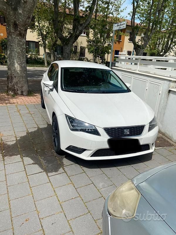 Bianco Usata 2015 Seat Leon Business Tre volumi | 10.000 € (Buon prezzo) - Immagine 1/4