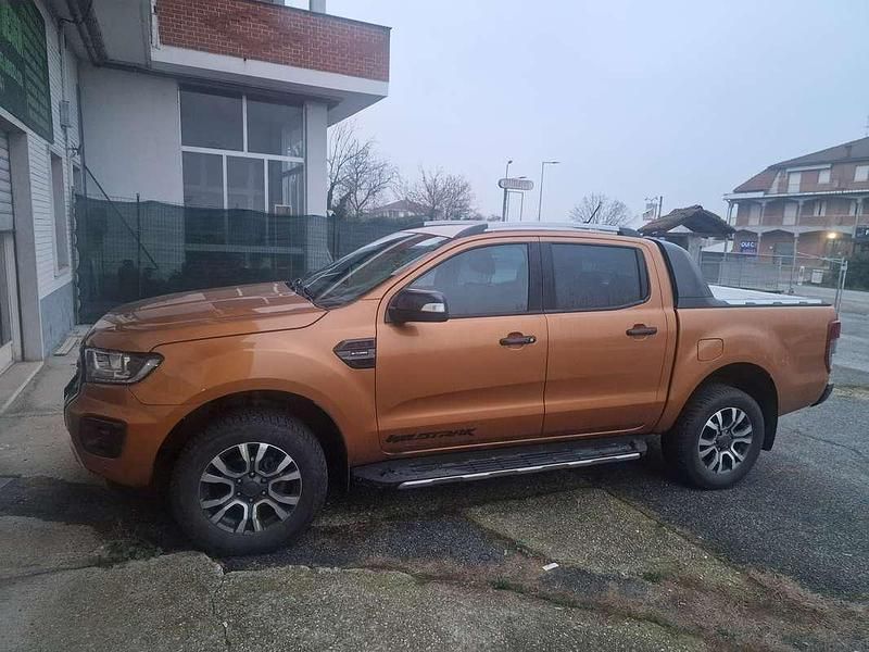 Usata Ford Ranger Wildtrack 213 CV (156 kW) 2022 Arancione Pick-up