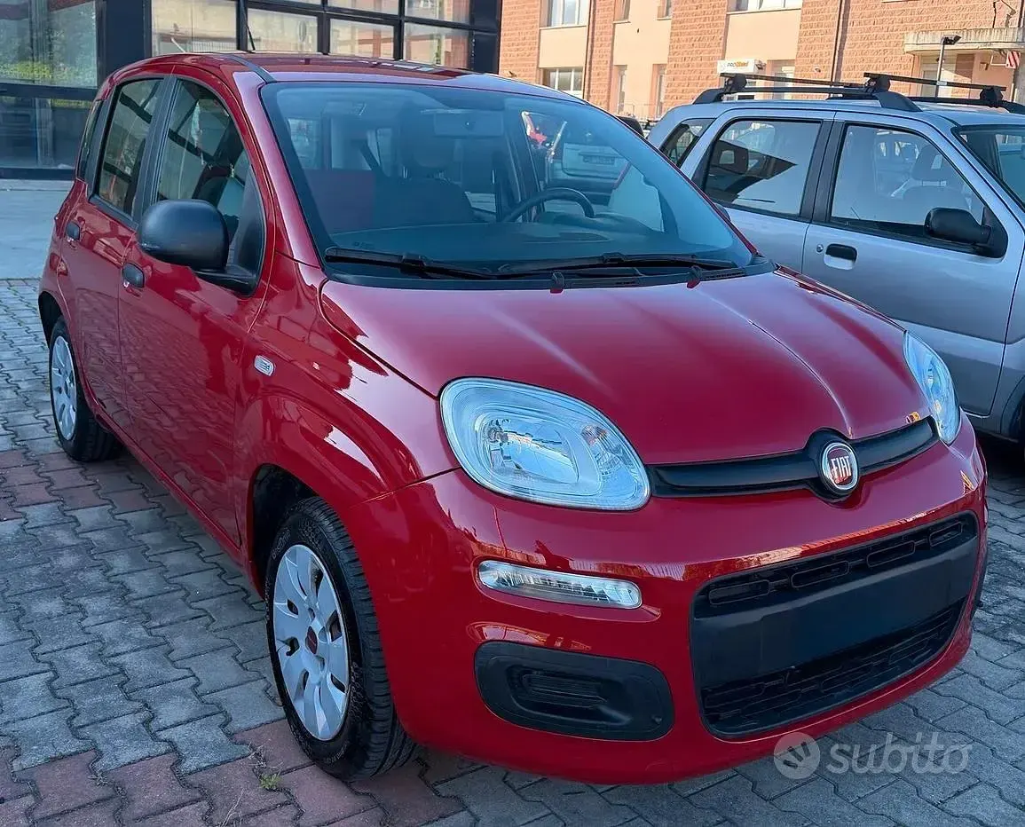 Usata Fiat Panda Pop 69 CV (50 kW) 2013 Rosso Utilitaria
