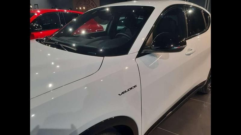 Usata Alfa Romeo Tonale Veloce 160 CV (117 kW) 2024 Bianco SUV