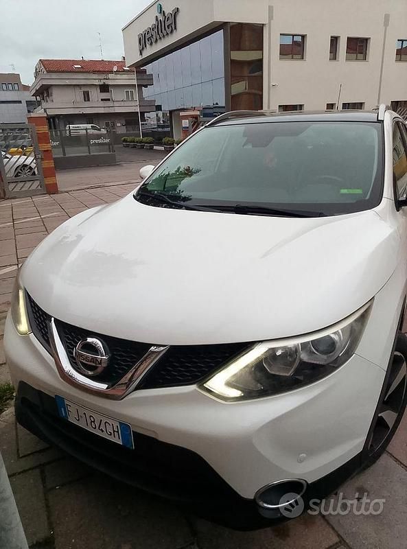 Usata Nissan Qashqai 131 CV (96 kW) 2017 Bianco SUV