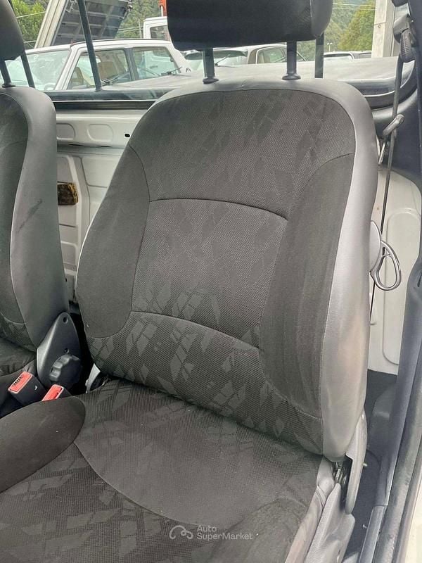 Usata Fiat Strada Trekking 95 CV (69 kW) 2012 Bianco Pick-up