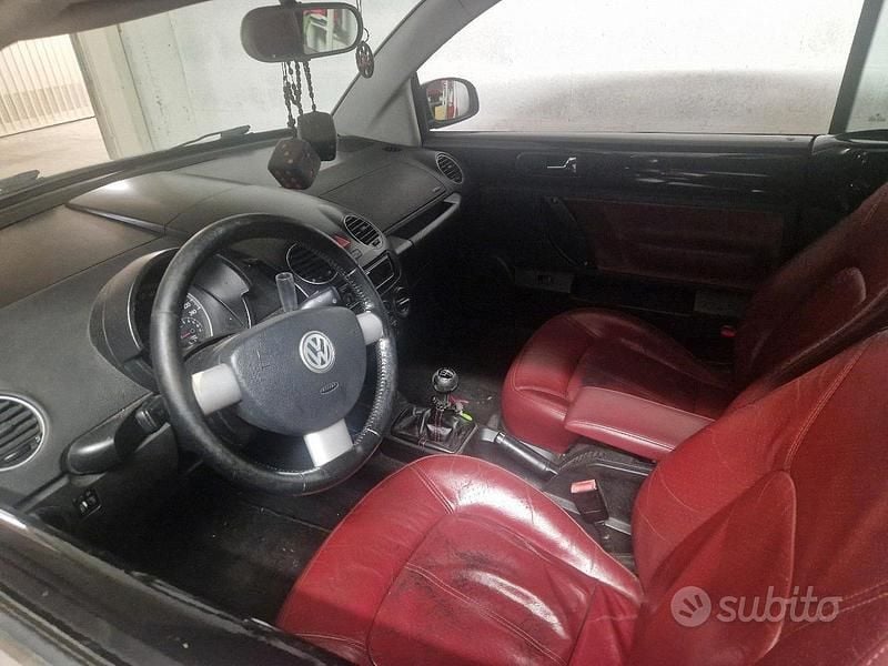 Usata VW Beetle Cabriolet Edition 102 CV (75 kW) 2007 Nero Cabrio