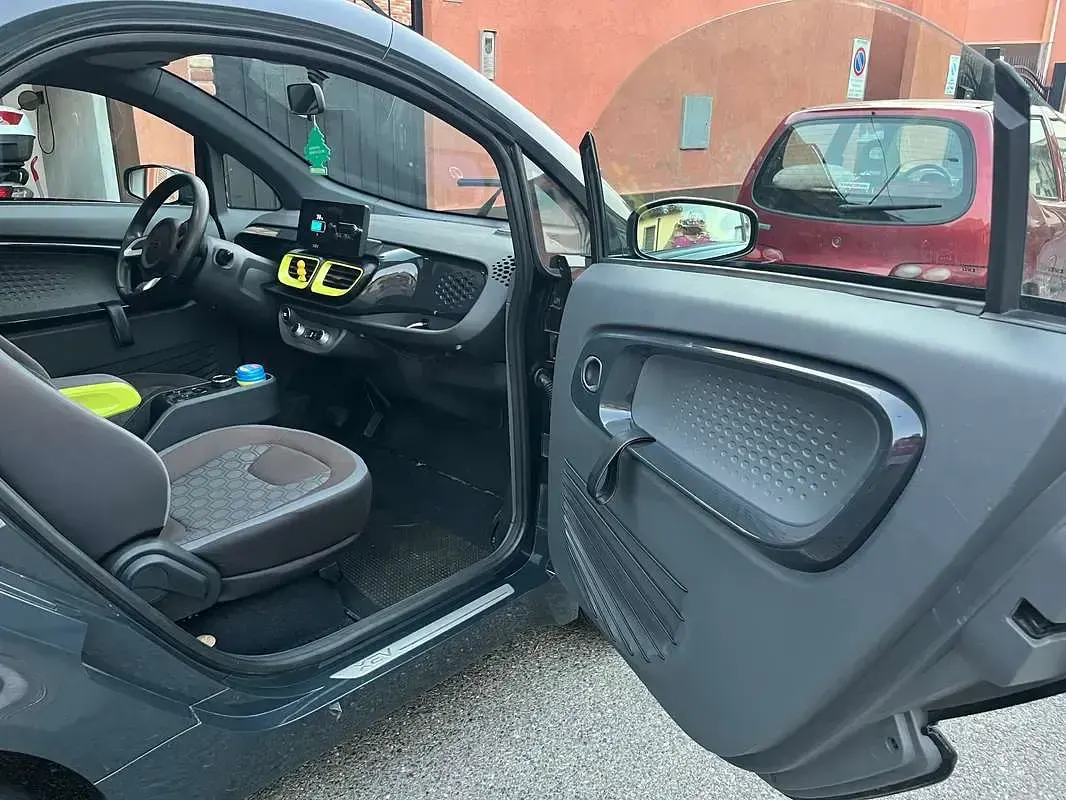 Usata XEV Yoyo 10 kW (14 CV) 2024 Nero Utilitaria