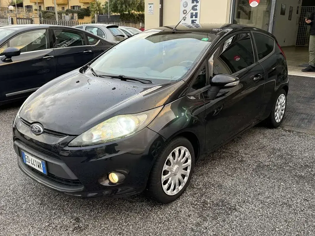 Usata Ford Fiesta 82 CV (60 kW) 2010 Berlina