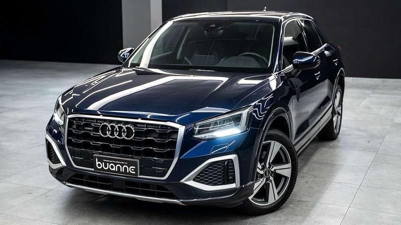 Blu navarra metall perlato Usata 2021 Audi Q2 Ambiente SUV | 24.999 € (Buon prezzo) - Immagine 1/4