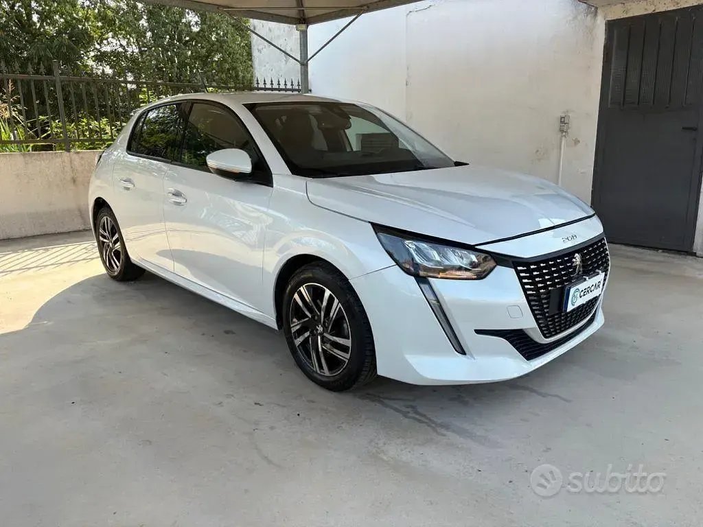 Usata Peugeot 208 101 CV (74 kW) 2021 Bianco Utilitaria
