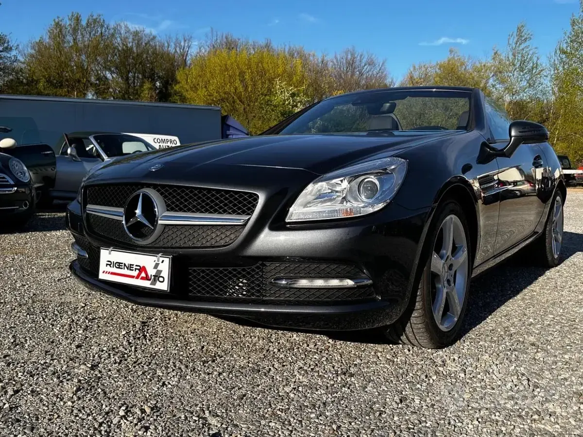 Usata Mercedes SLK200 184 CV (135 kW) 2012 Grigio Cabrio